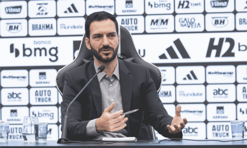 Atlético-MG troca o impulso pela cautela e condiciona reforços a saídas no elenco